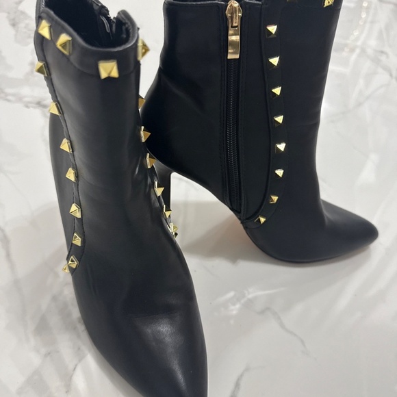 Nicole Miller New York Black Studded Boots Size 7 1/2 - Picture 6 of 6
